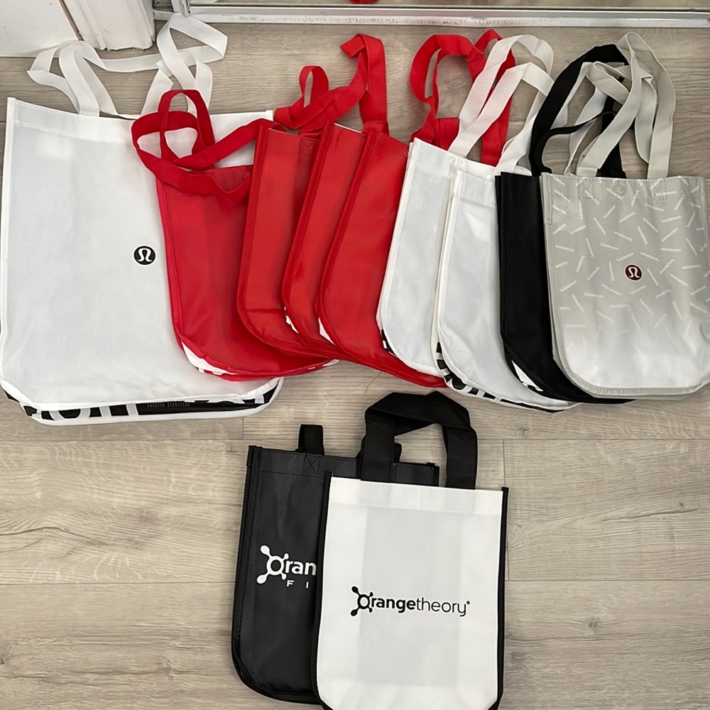 Lululemon reusable bags